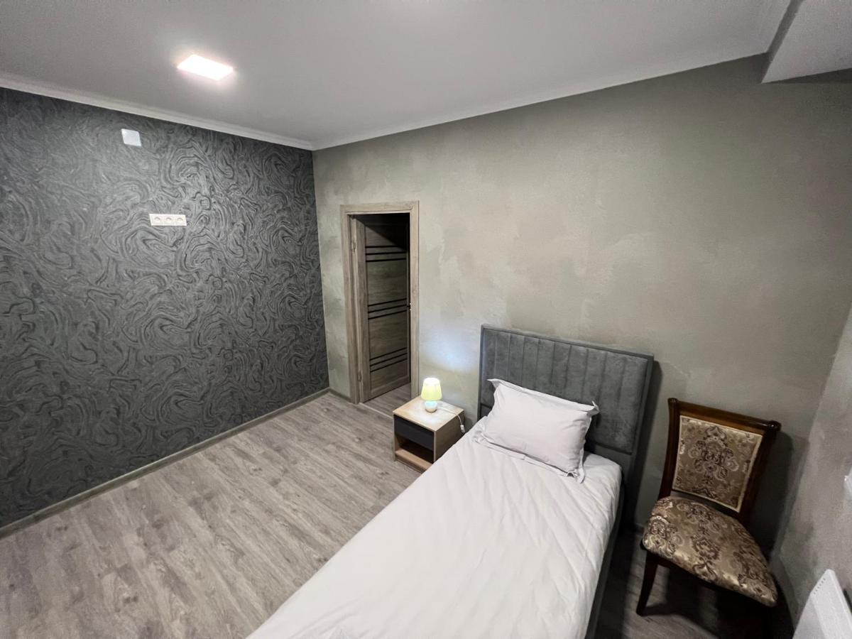 Sunny Garden Guest House Ереван Екстериор снимка