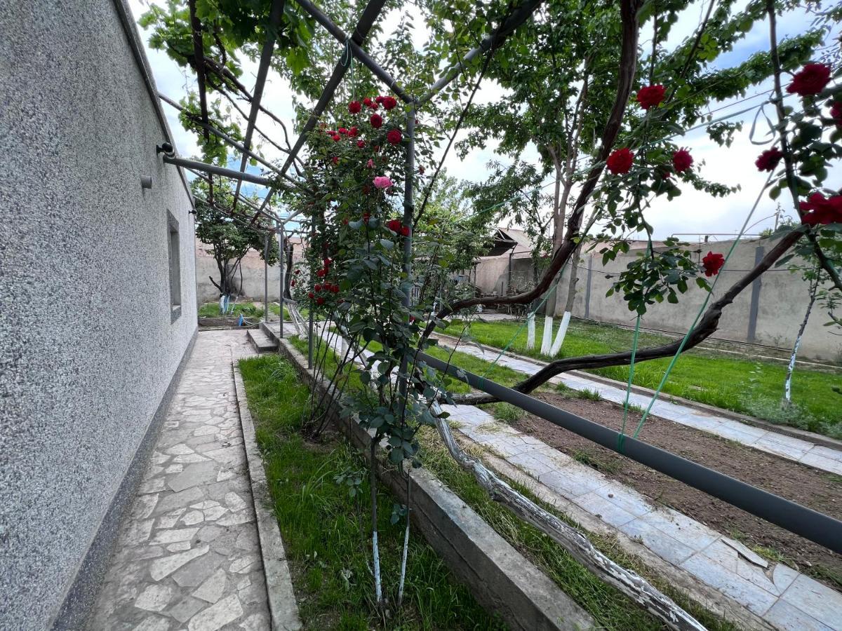 Sunny Garden Guest House Ереван Екстериор снимка